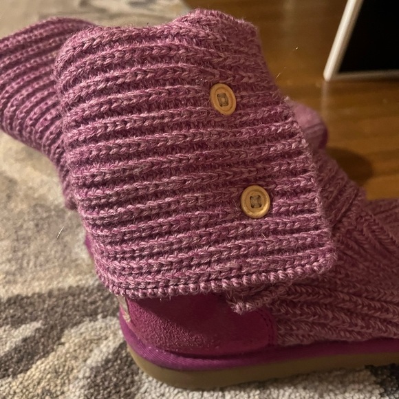 Ugg sweater boots, style: Classic Cardy, size: 4 - Picture 7 of 10